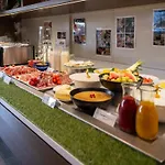 Novotel Centre Gare Hotel 4*