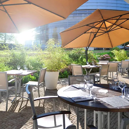 Отель Novotel Centre Gare 4*