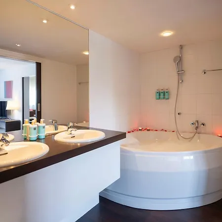 Novotel Centre Gare 4*