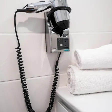 Novotel Centre Gare Hotell 4*