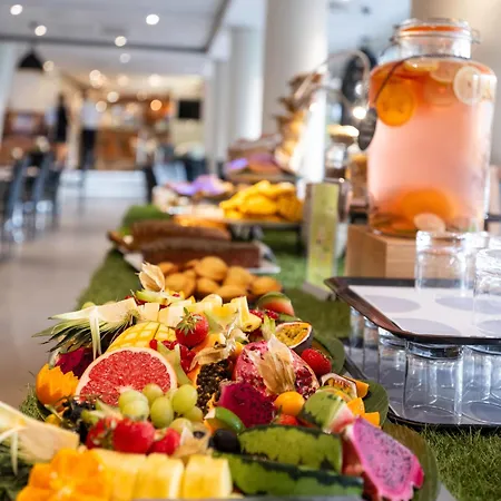 Novotel Centre Gare Отель