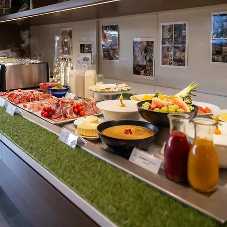 Novotel Centre Gare Отель 4*