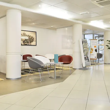 Novotel Centre Gare Hotel 4*