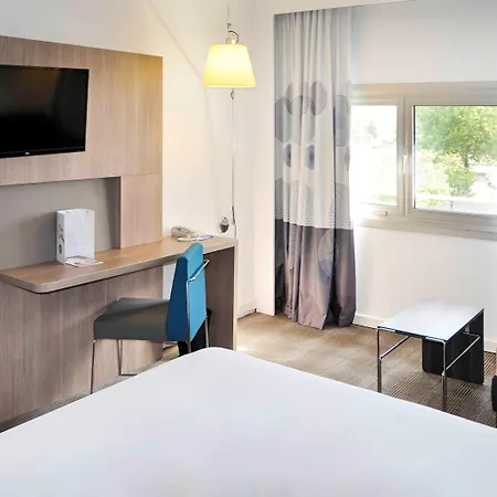Novotel Centre Gare Hotel 4*