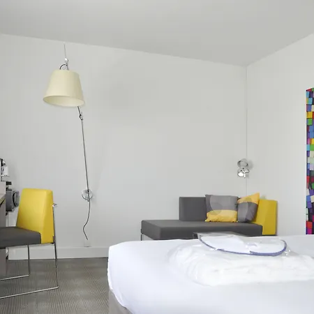 Отель Novotel Centre Gare 4*