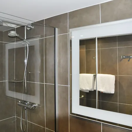 Novotel Centre Gare Hotel 4*