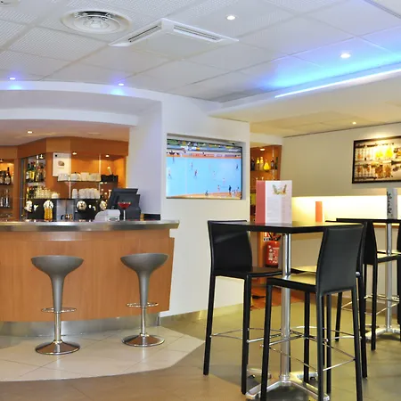 Novotel Centre Gare Отель