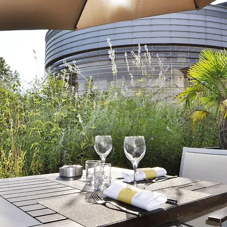 Отель Novotel Centre Gare