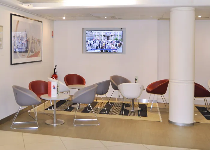 Novotel Centre Gare Hotel 4*