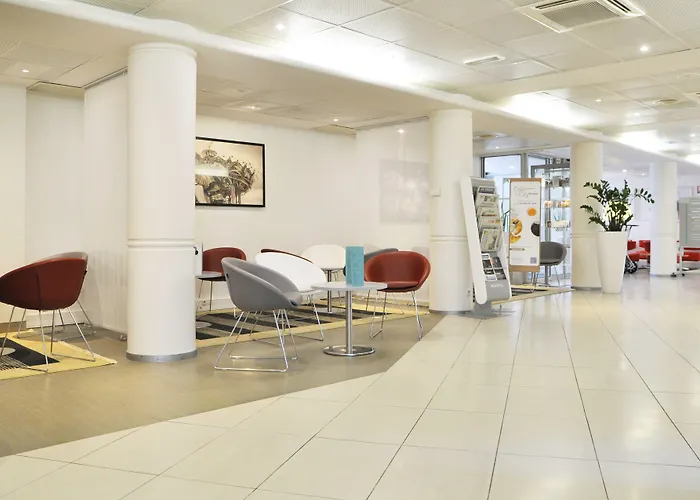 Novotel Centre Gare Hotel 4*