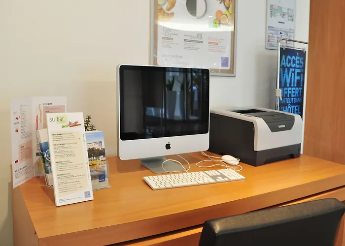 Novotel Centre Gare Hotel 4*