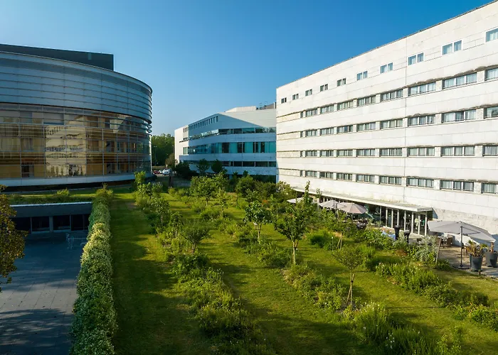 Novotel Centre Gare Hotel 4*