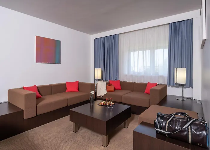 Novotel Centre Gare Hotel 4*