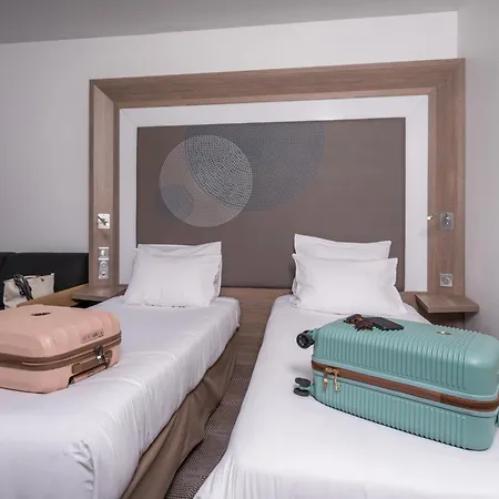 Novotel Centre Gare Hotel 4*